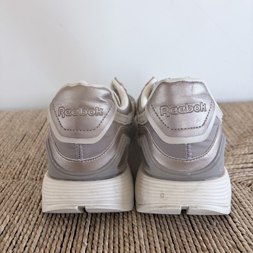 Reebok Womens Sz 9 Classic Leather Legacy AZ Rose Gold Running Shoes GX4803 - Picture 4 of 8